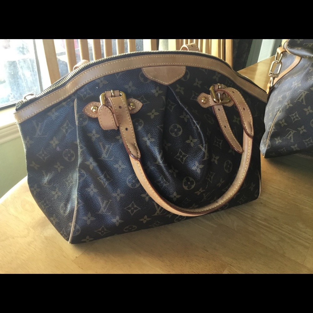 Louis Vuitton tivoli bag