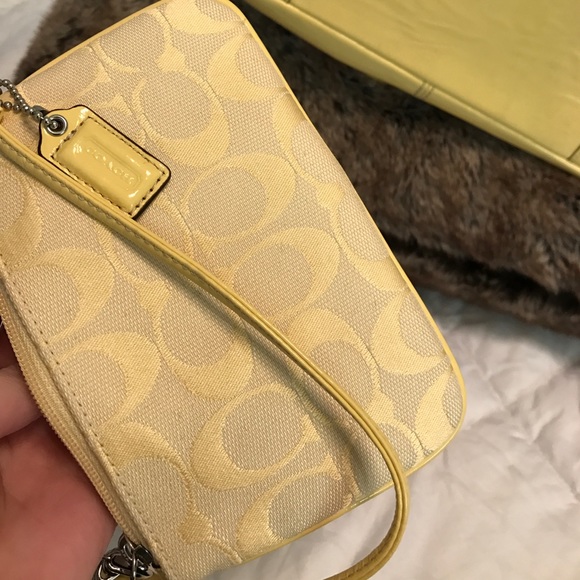 Coach bundle - Picture 8 of 8