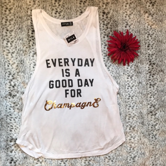 ❌SOLD❌✨HP✨•NWT• Champagne campaign Tank - Picture 5 of 7
