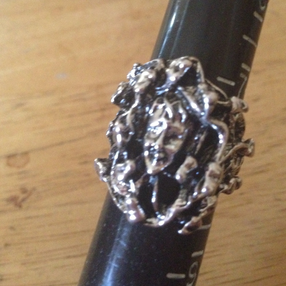 Skull ring - Picture 4 of 4