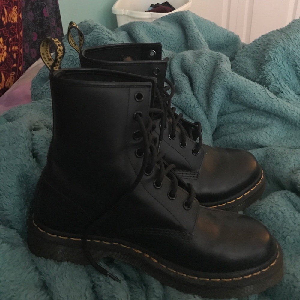 Dr Marten Boots (size 8)