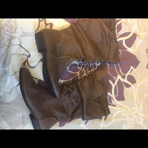 Size 8 wide width boots 💟