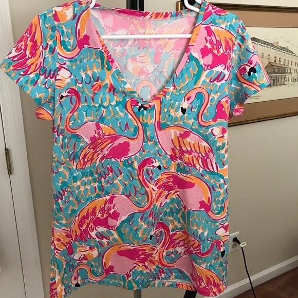 *SOLD* Lilly Pulitzer Peel and Eat shirt - Picture 1 of 1