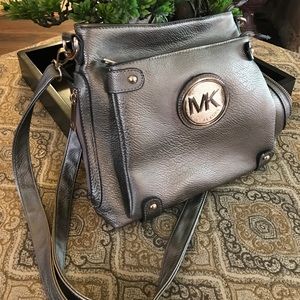 Micheal Kors purse