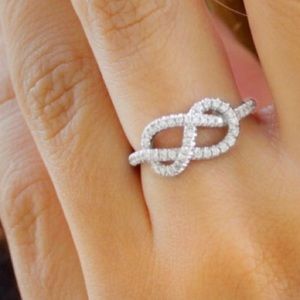 MAKE ME AN OFFER! 💍✨14K-Infinity knot ring✨💍