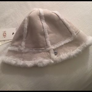 UGG Shearling Bucket Hat