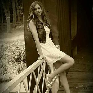 Meet your Posher, Megan