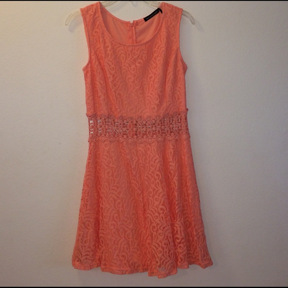 🌈PRICE FIRM🌈 Peach lace dress with cut out