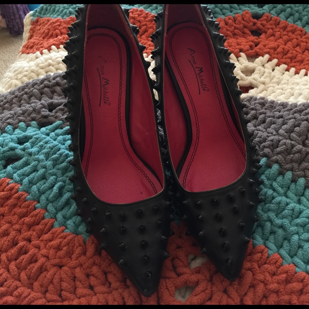 Anne Michelle Black studded heels