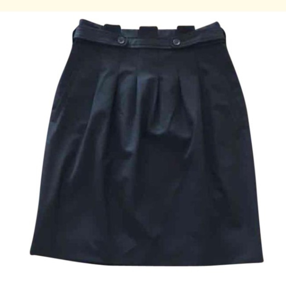 BCBG MaxAzria High waist Suiting Wool Skirt.