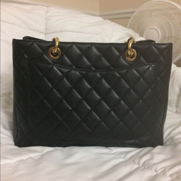 SOLD SOLD Chanel GST Caviar Gold Hardware - Picture 3 of 8