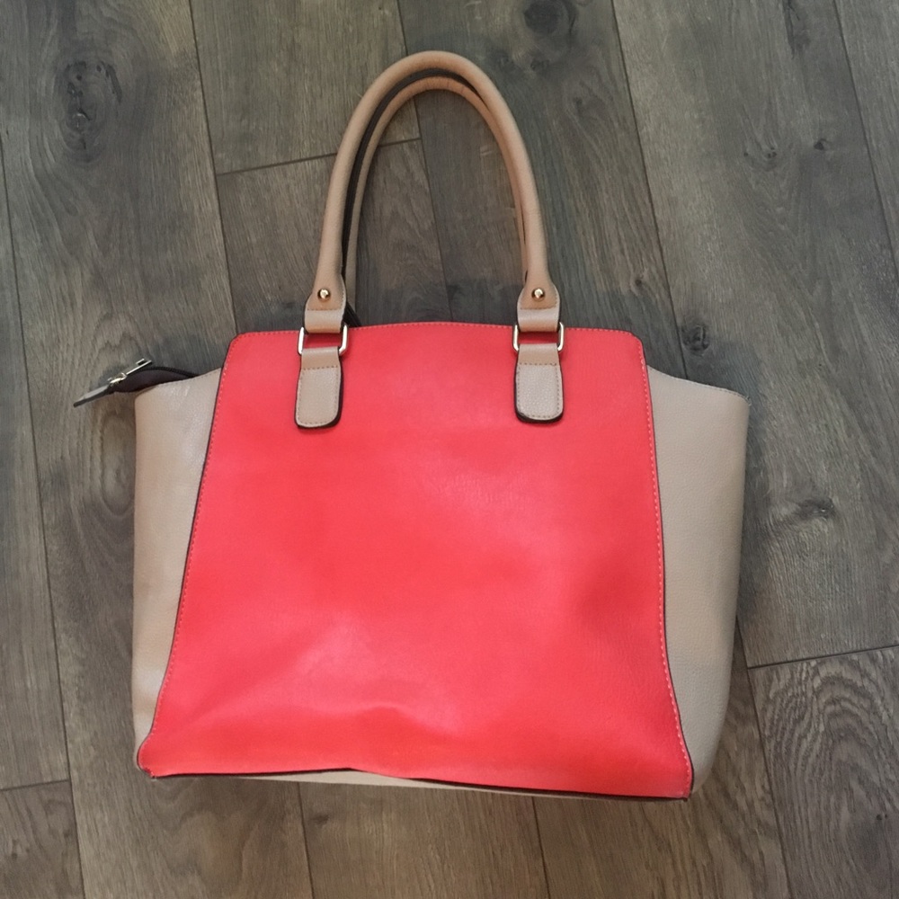 Handbag 👜 - Picture 3 of 4