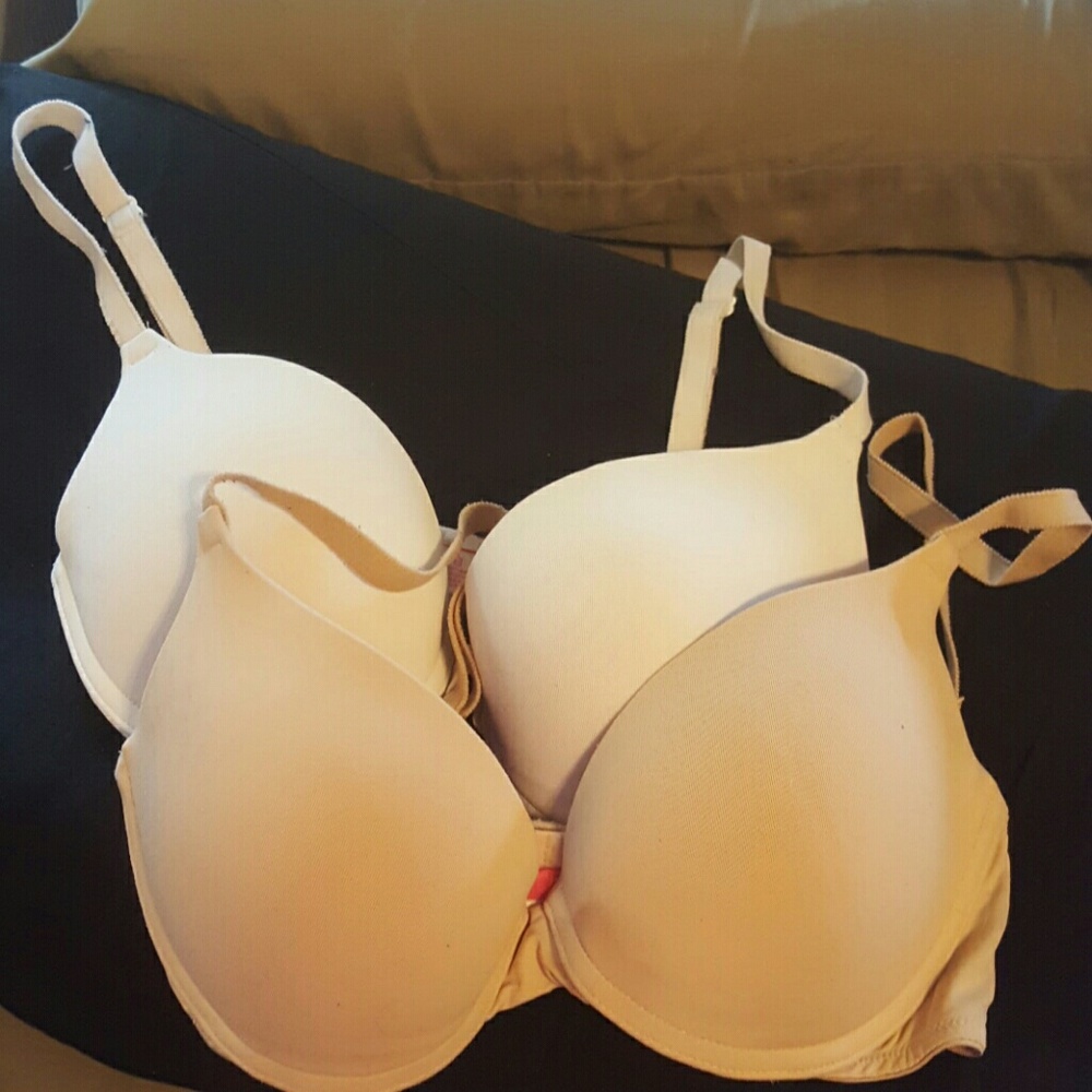 2 PINK Bras