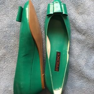 Proxy 1980s green wedge flats lightly used