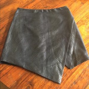 Olivaceous navy snakeskin skirt