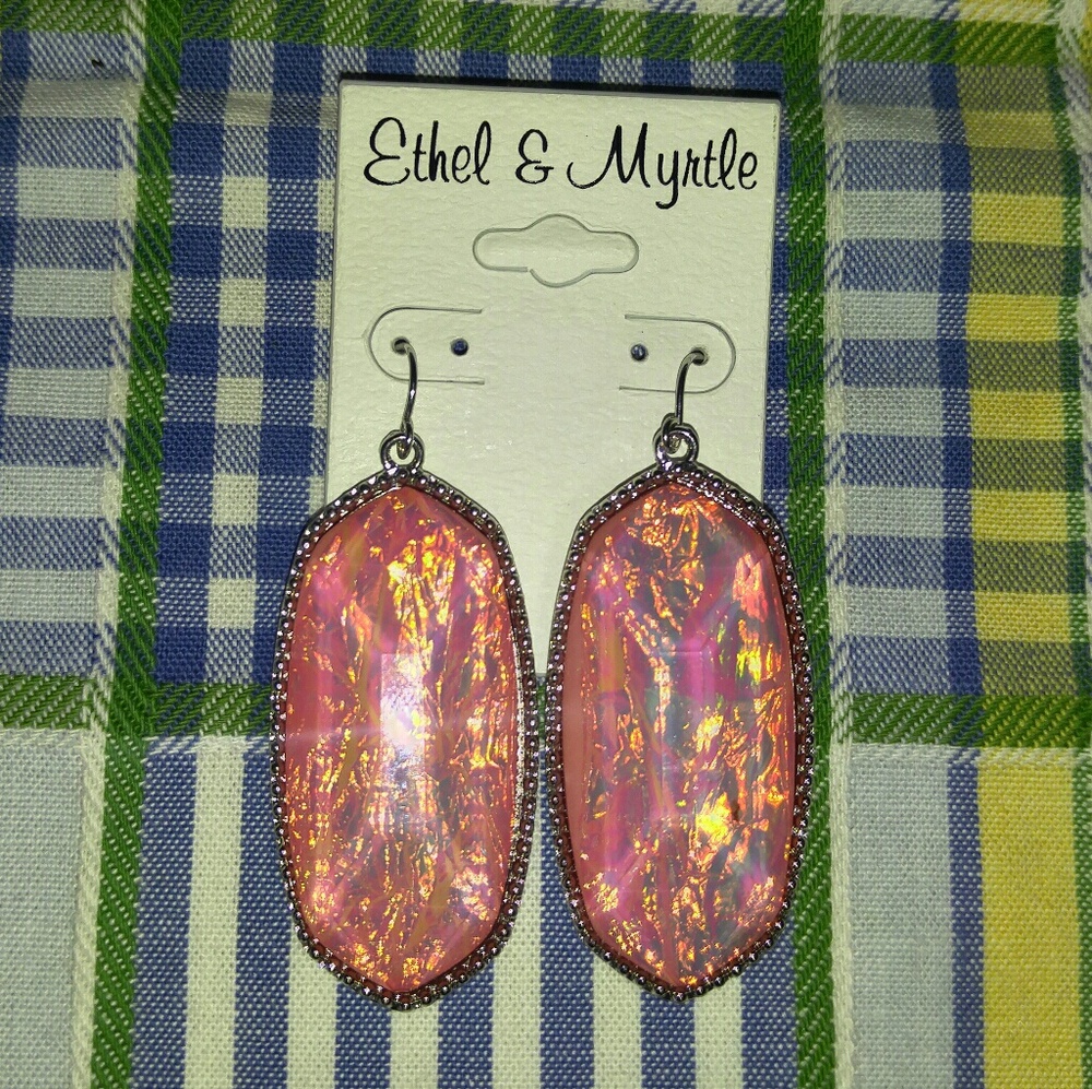 Eye Catching Pink/Peach & Silver Dangle Earrings