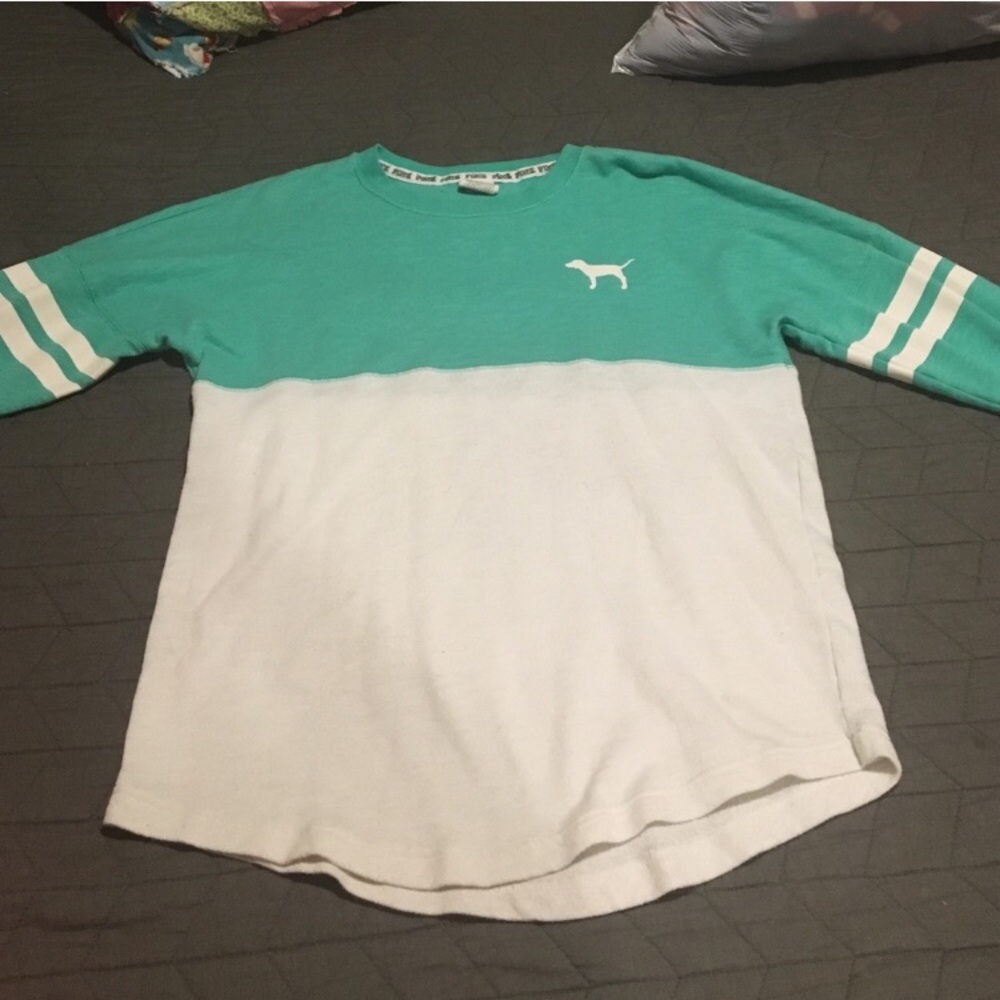 Turquoise Vs crew