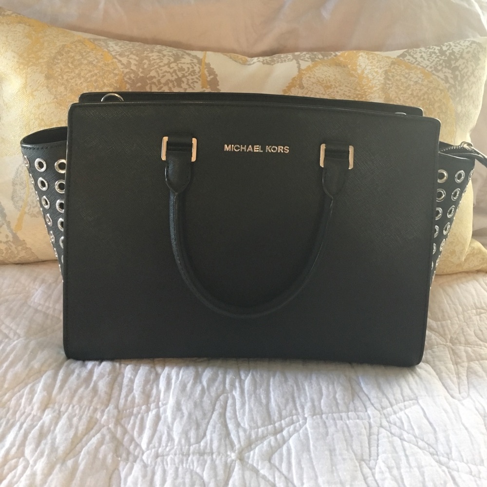 Michael Kors hand bag