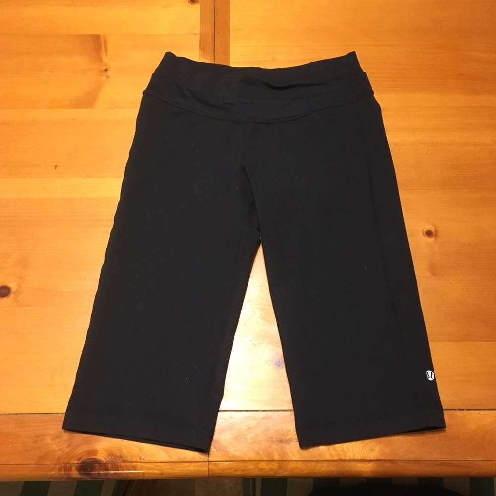 Lululemon flare crops!