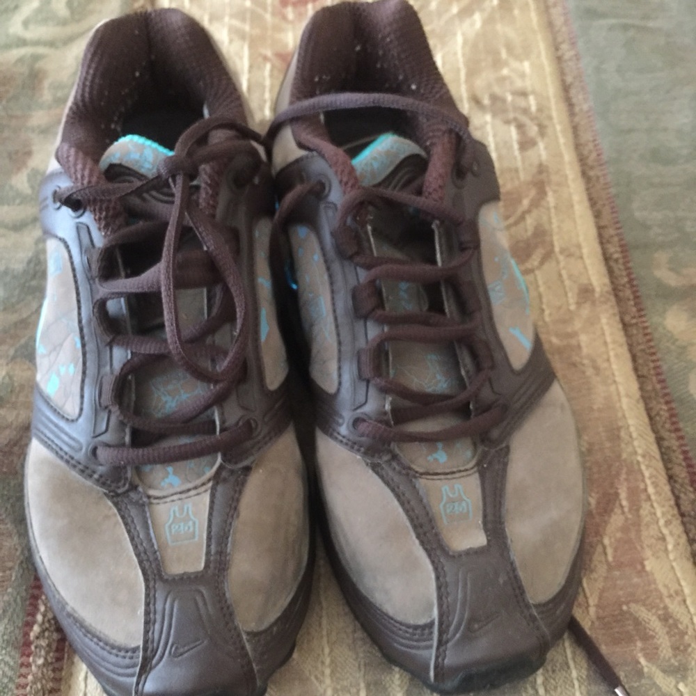 Nike limited edition shocks