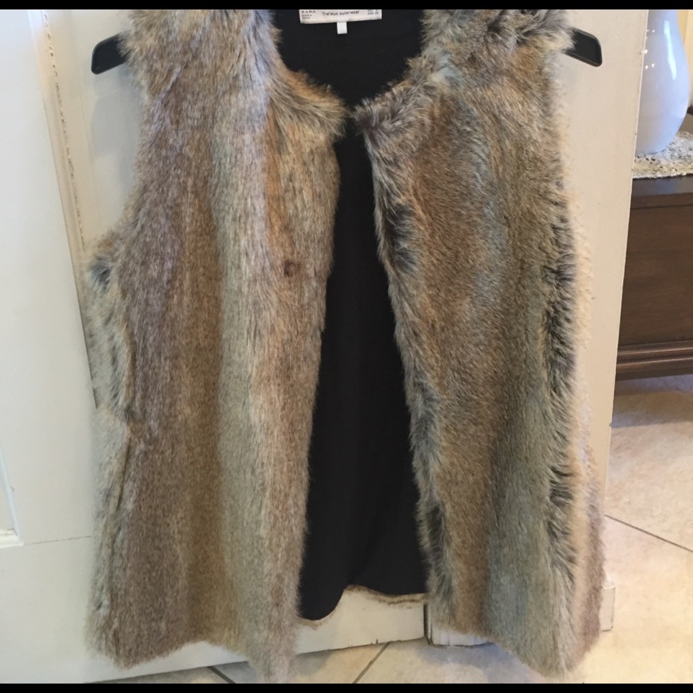 Zara faux fur vest