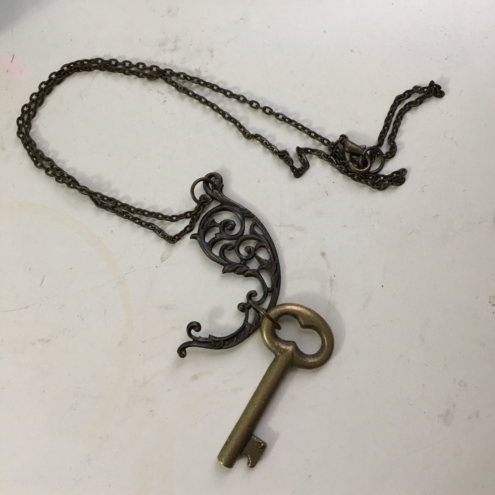 Key necklace