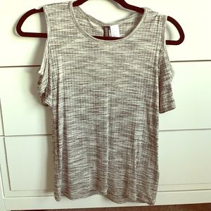 Gray H&M open shoulder top