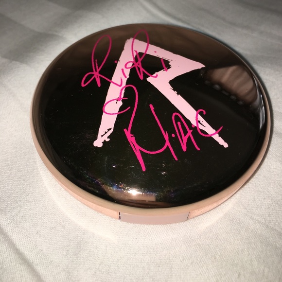 Limited Edition Riri Hearts Mac Collection - Picture 6 of 6