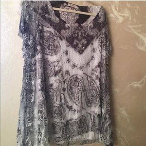 Black and White Lace  Roz & Ali Top