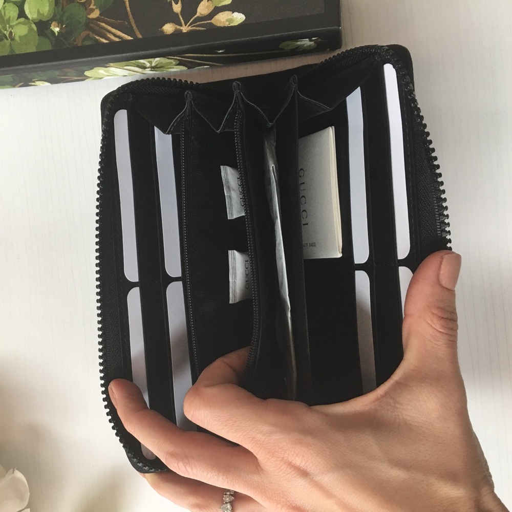 Gucci Wallet - Picture 4 of 4