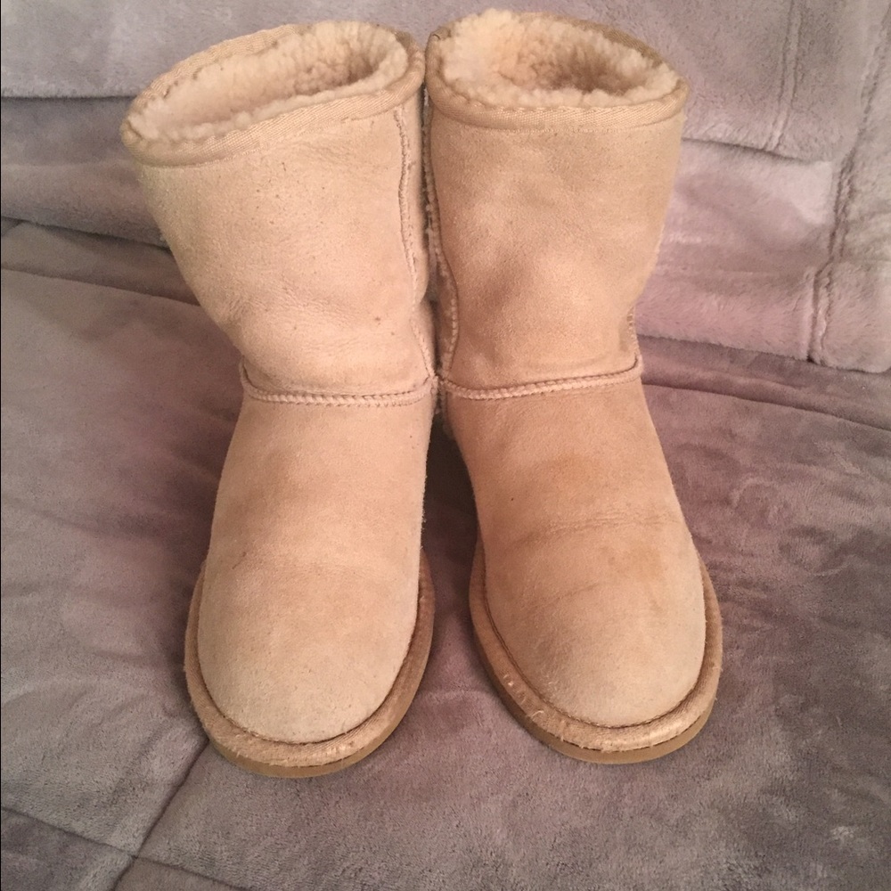 Sand Color UGGS