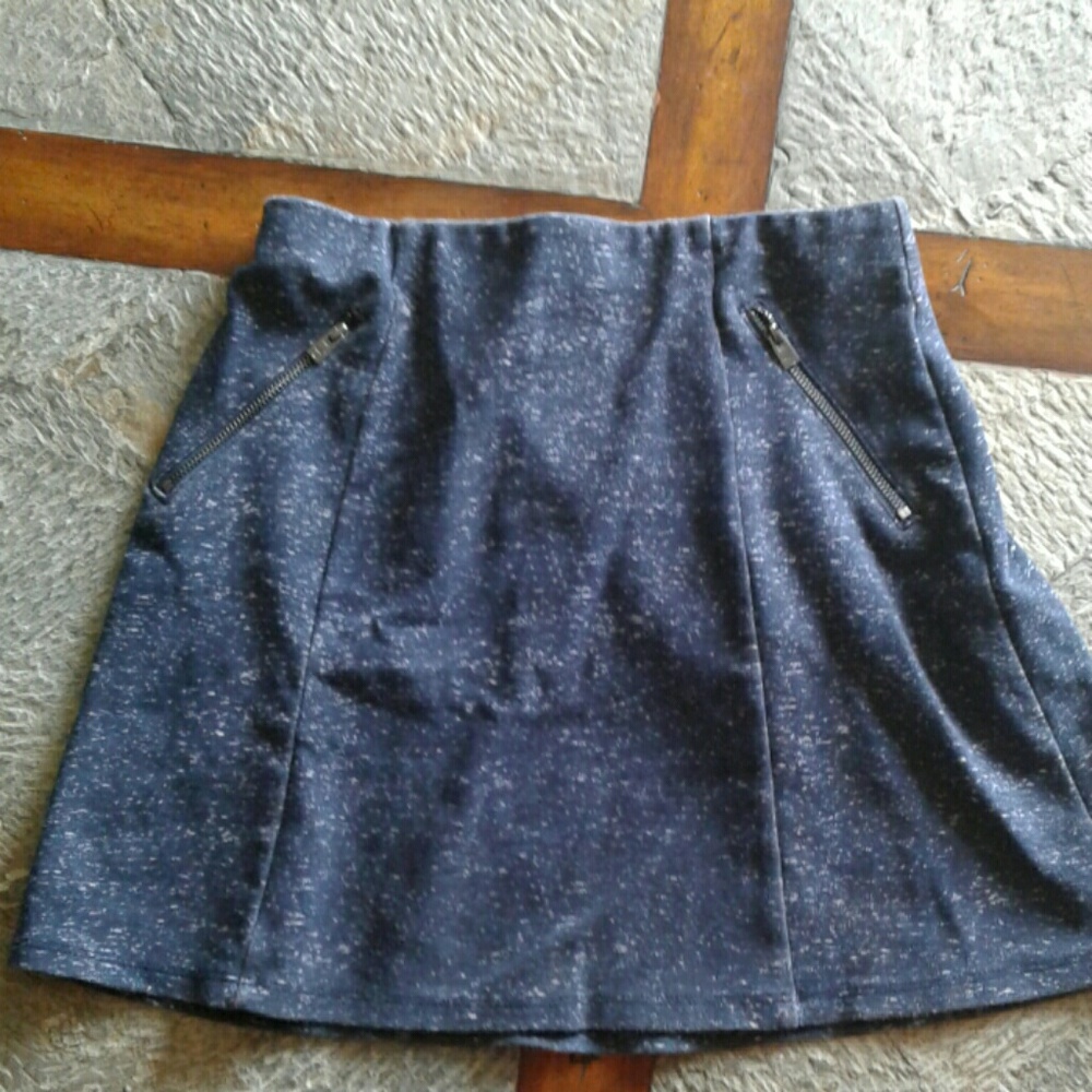 HOLLISTER TEXTURED A-LINE MINI SKIRT