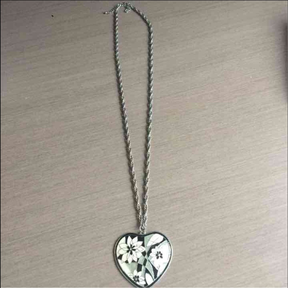Long large heart necklace never worn!