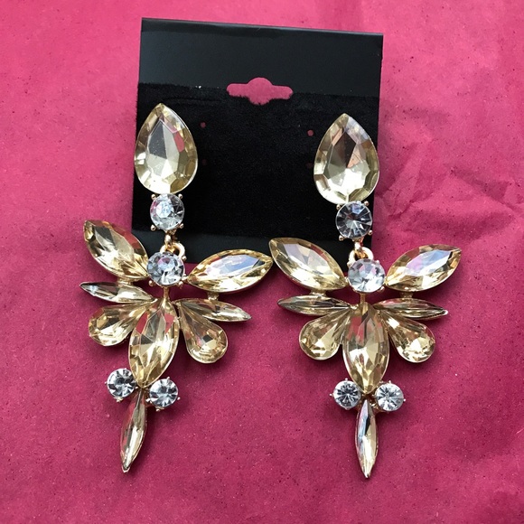 Fabulous Crystal Statement Earrings Beautiful - Picture 3 of 3