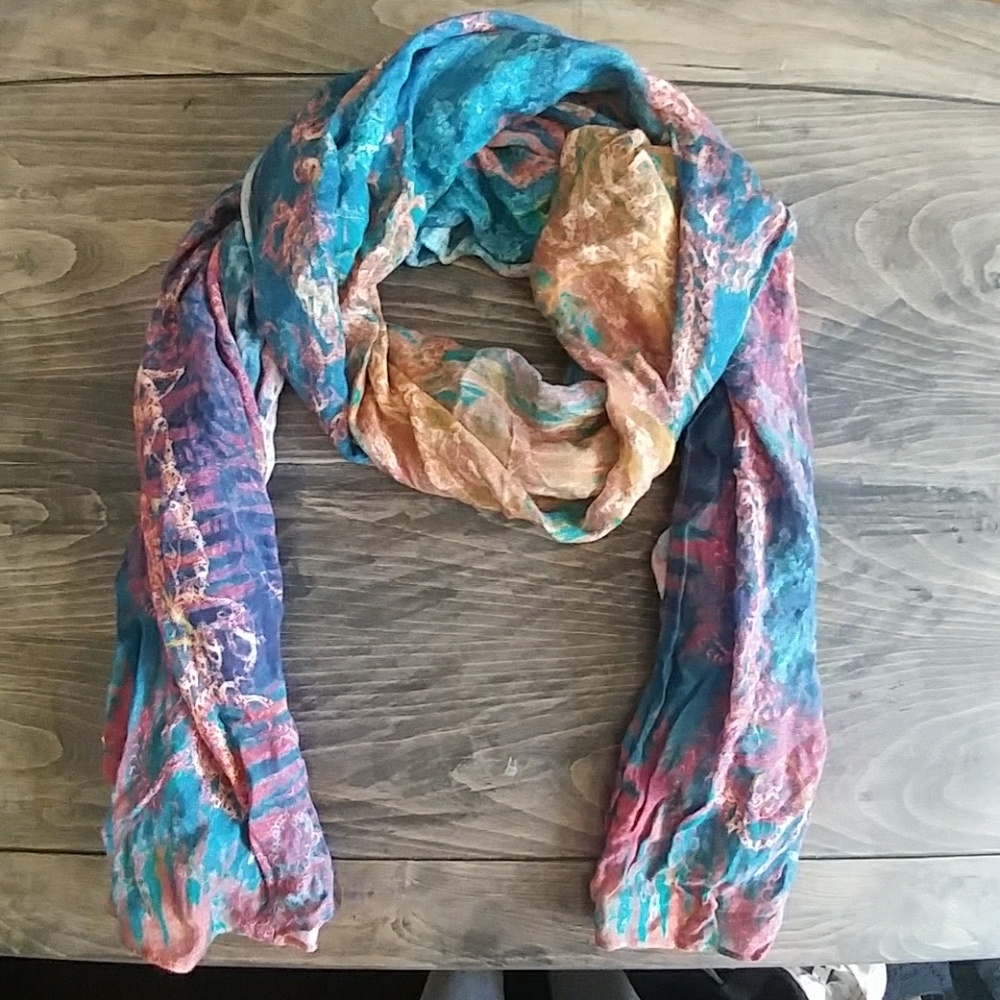 Front Row Society Multicolored Scarf