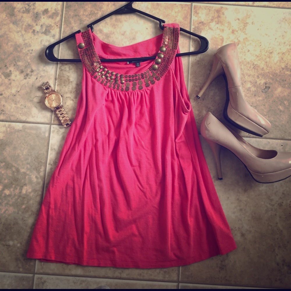 Soft orange top with copper decor🌞