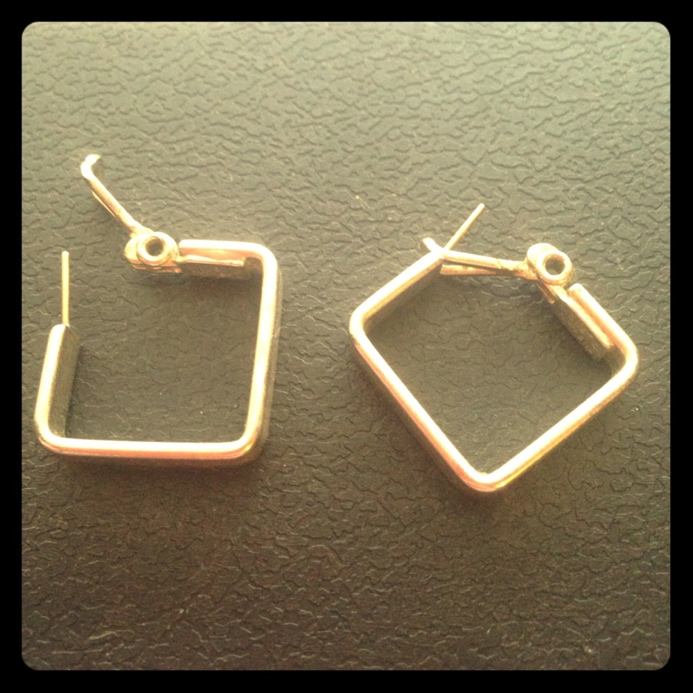 💠Vintage💠MONET EARRINGS SQUARE SHAPED SILVER