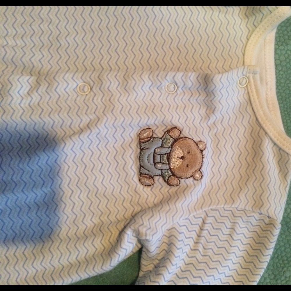 Onesies - Picture 2 of 4