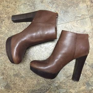 MICHAEL Michael Kors Lesly Leather Ankle Boots