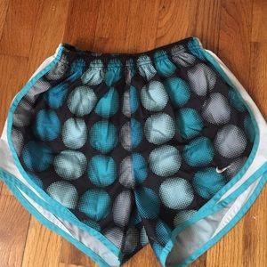Nike shorts size small