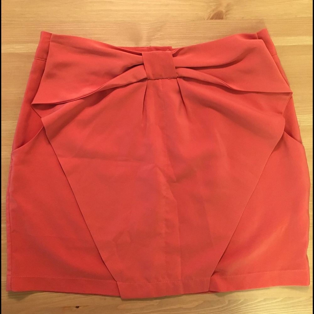 Skirt • Salmon Pink