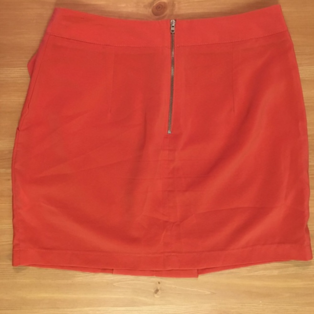 Skirt • Salmon Pink - Picture 4 of 8