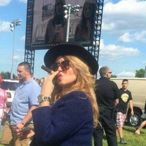 Meet your Posher, Odalys