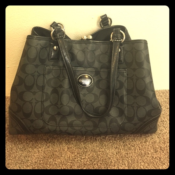 Coach handbag - Picture 1 of 3