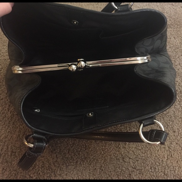 Coach handbag - Picture 2 of 3