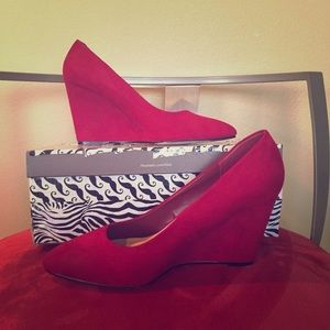 Wedge shoes