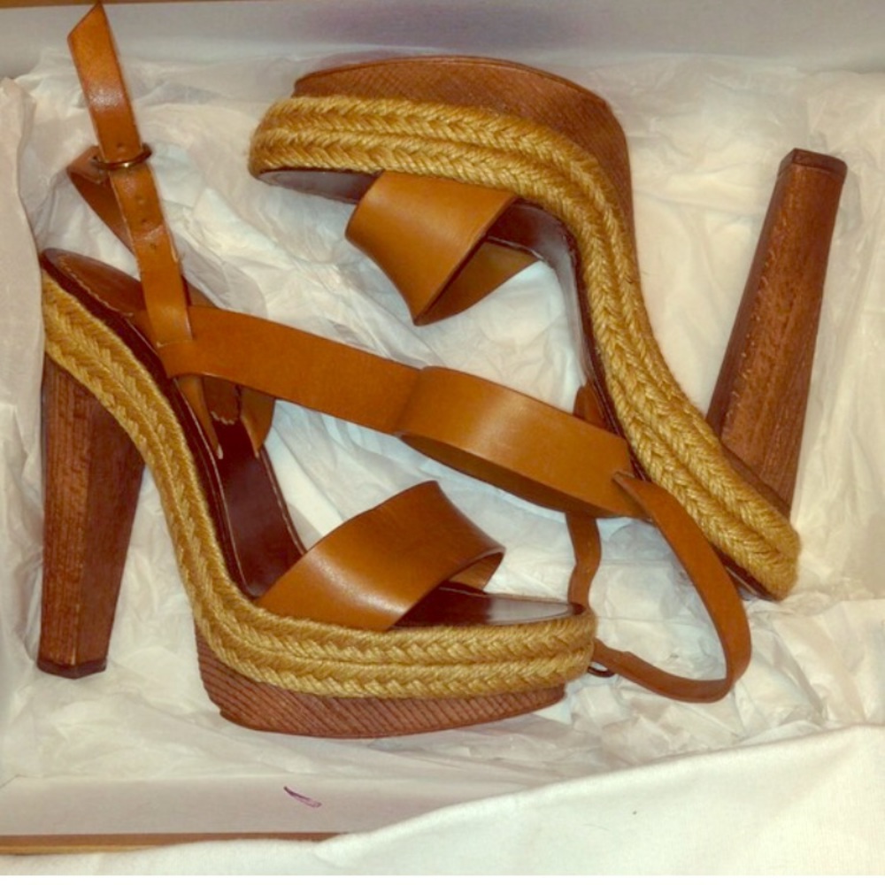 Aunthentic christian louboutins 