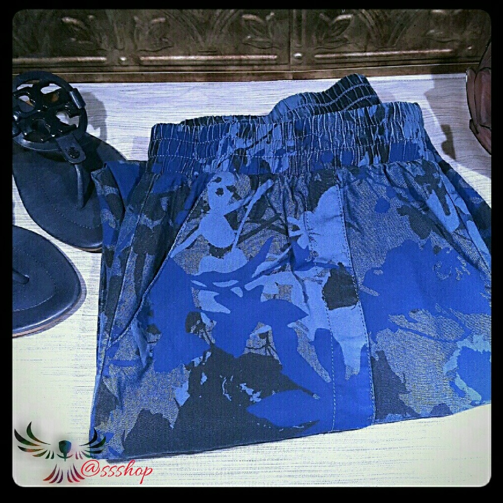 Juicy Couture Floral Camo Joggers