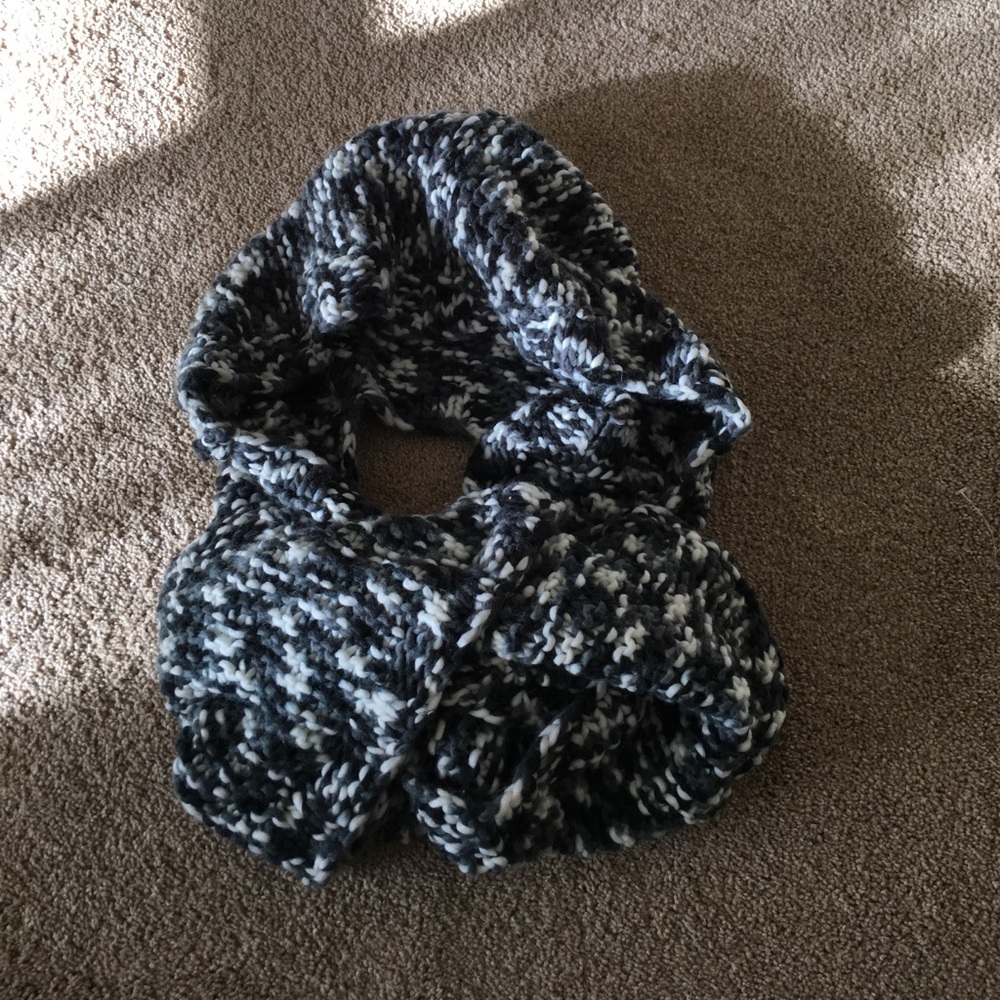 Hooded lululemon scarf