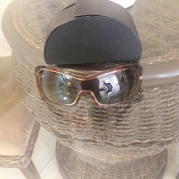 Prada Sunglasses - Picture 4 of 4